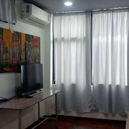 Sriyanar Place Bangkok Ngoại thất bức ảnh