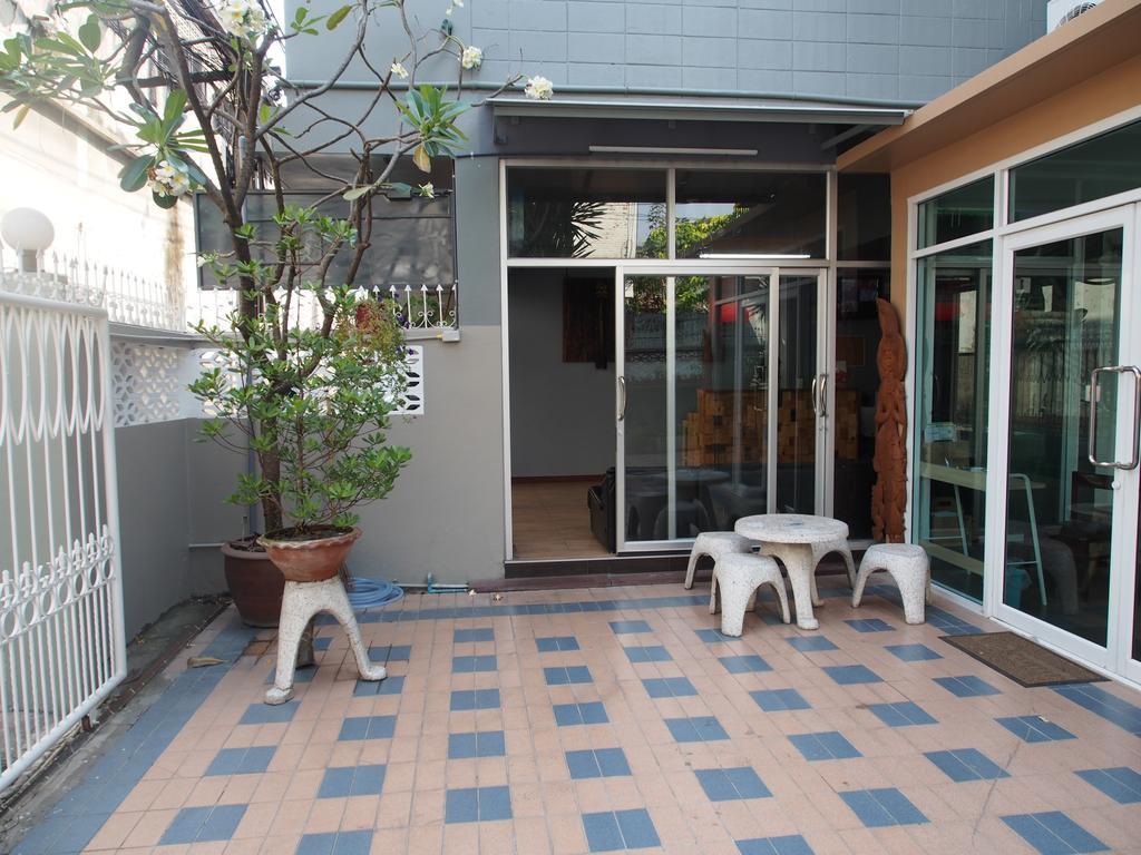 Sriyanar Place Bangkok Ngoại thất bức ảnh